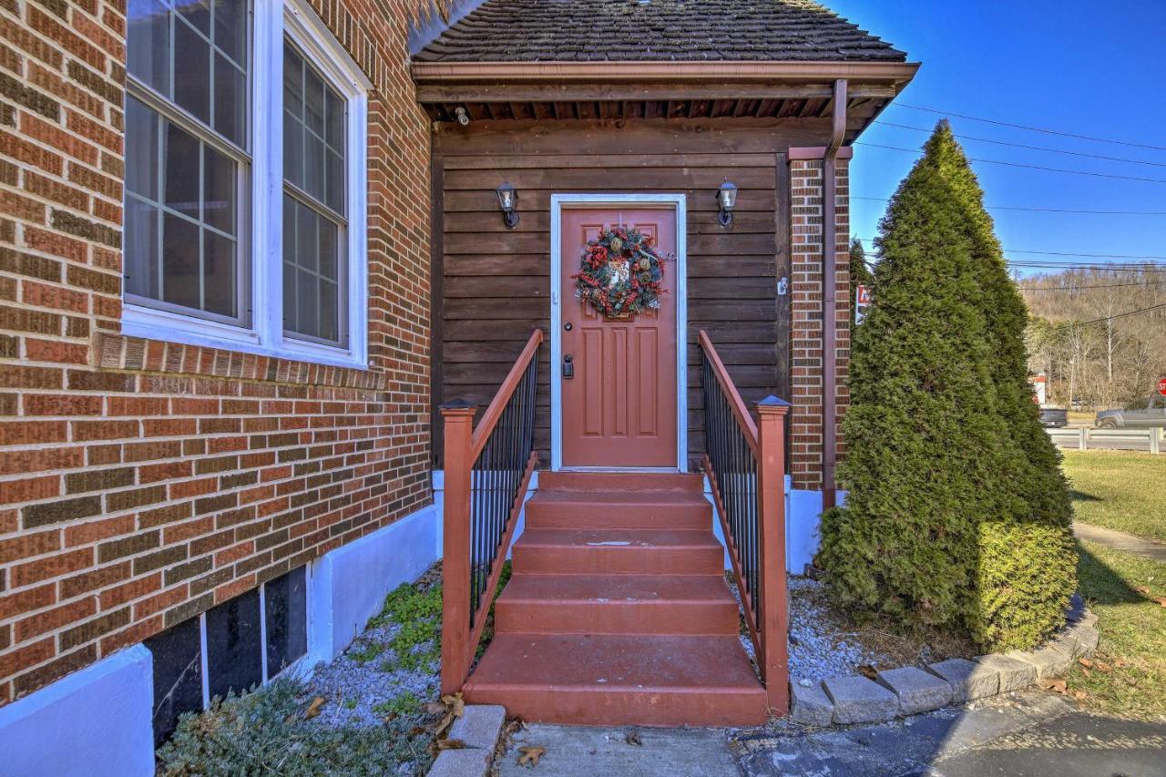 Homeplace With Yard - 10 Mi To Jenny Wiley! Paintsville Экстерьер фото